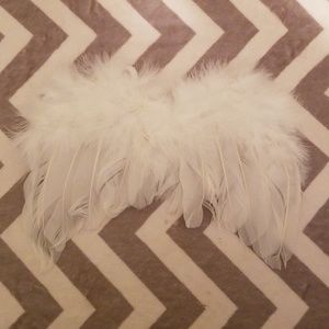 Baby angel wings